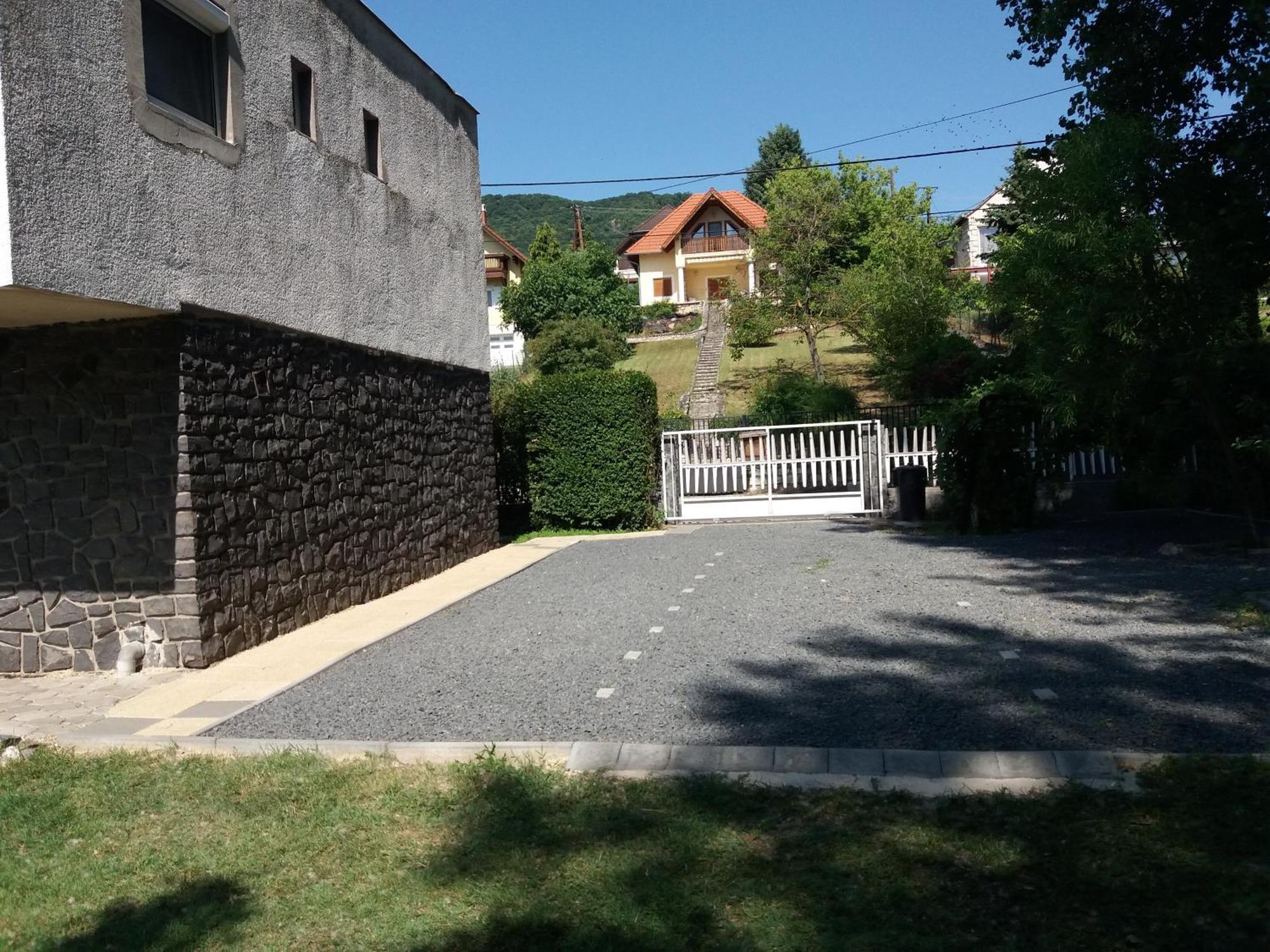 Badacsonyi Lugas Apartmanok باداتشونيتوماي المظهر الخارجي الصورة